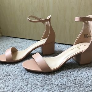 Lulu's nude kitten heels